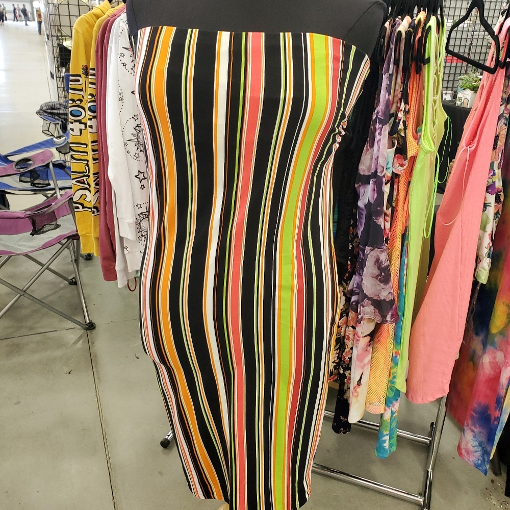 Dress - Picture 5 of 8